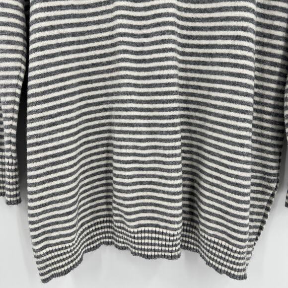 By Anthropologie Serena Striped Button V-Neck Gray Cream Knit Sweater Size Large - Picture 8 of 11